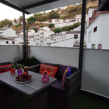 El Nido De La Galeria Apartment Setenil De Las Bodegas Bagian luar foto